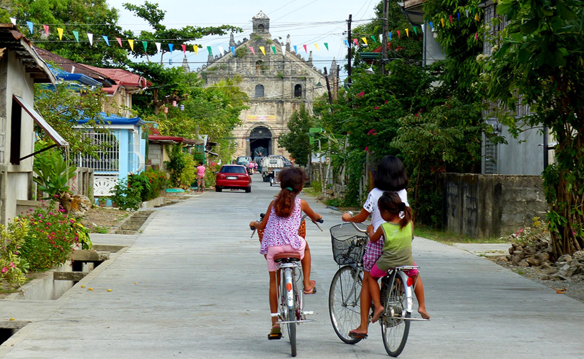 Children on the street image by Bernard Spragg.NG on Flickr