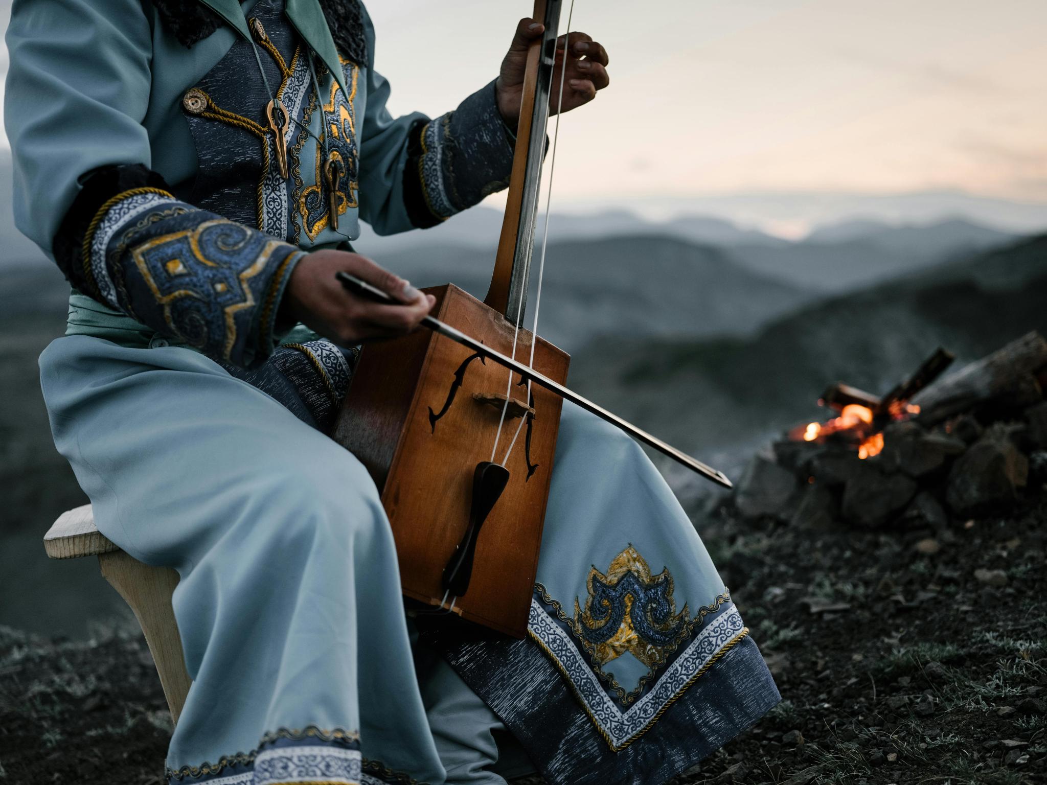 Harmonies of the Steppe: Lunchtime Melodies with Esen Borjigon and Zoorio Bayarsukh